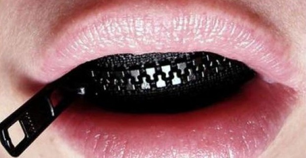 Lee más sobre el artículo ¡Cómo DEJAR De HABLAR CON TU EX y Captar Su ATENCIÓN Perfectamente!