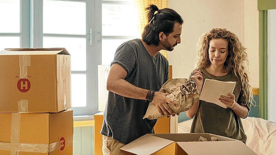 En este momento estás viendo ¿Debes RECOGER Tus COSAS de Tu EX Lo Más PRONTO Posible?